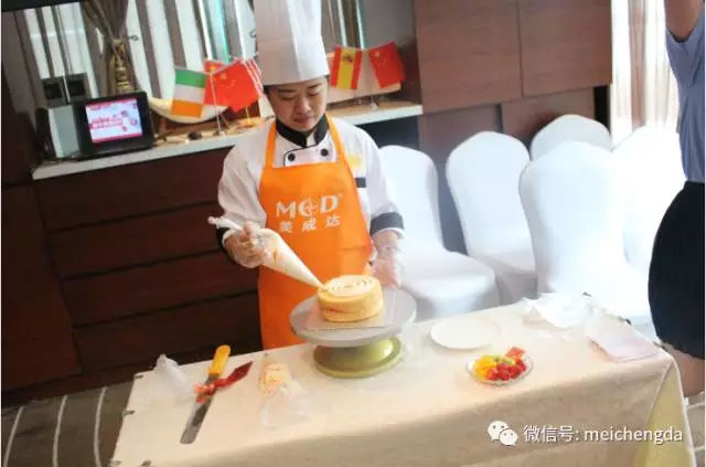 美成达母亲节烘焙DIY活动圆满举办 美成达母亲节烘焙DIY活动圆满举办