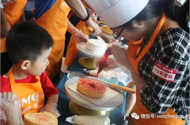 美成达母亲节烘焙DIY活动圆满举办 美成达母亲节烘焙DIY活动圆满举办